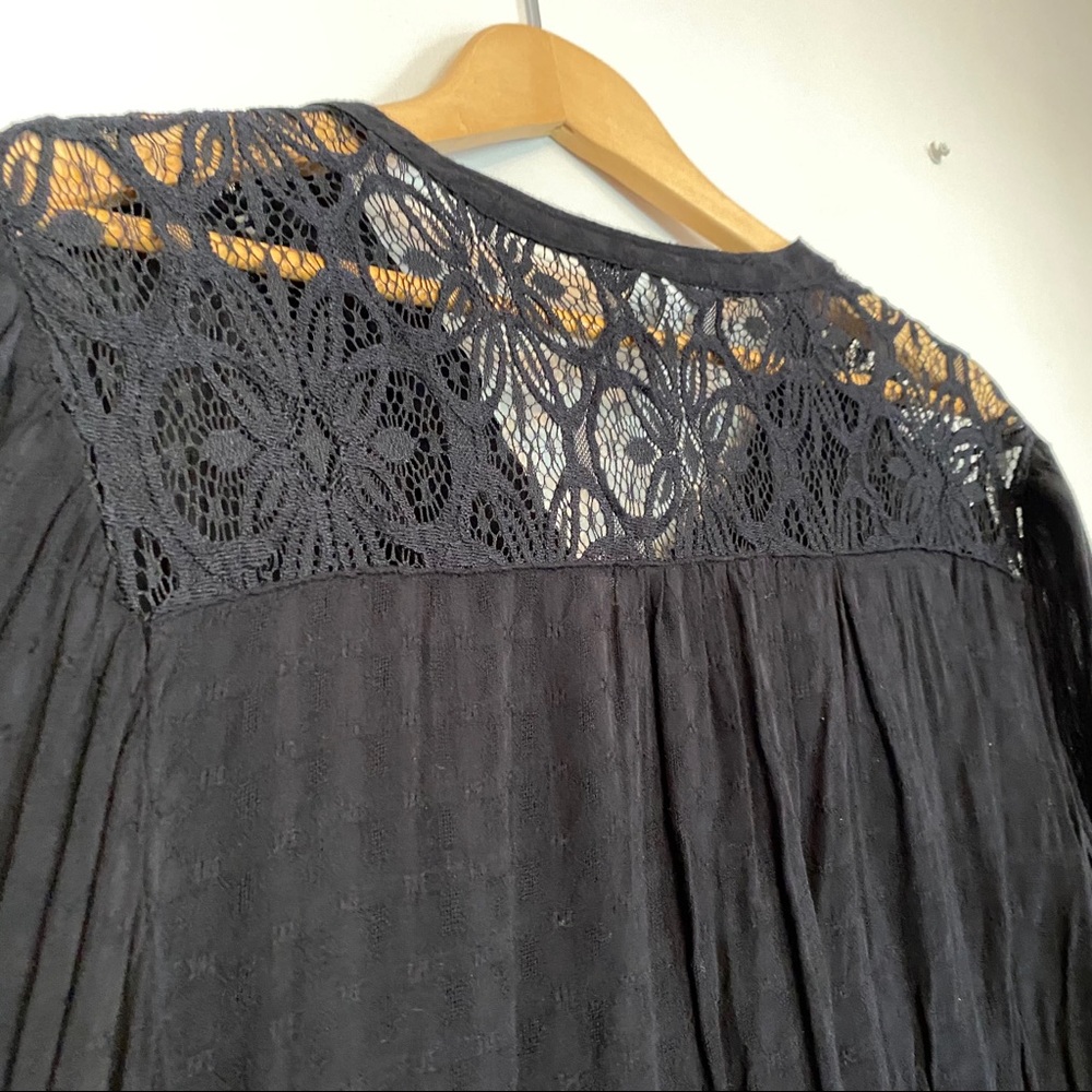 AVA & VIV BLACK BLOUSE - Picture 3 of 4